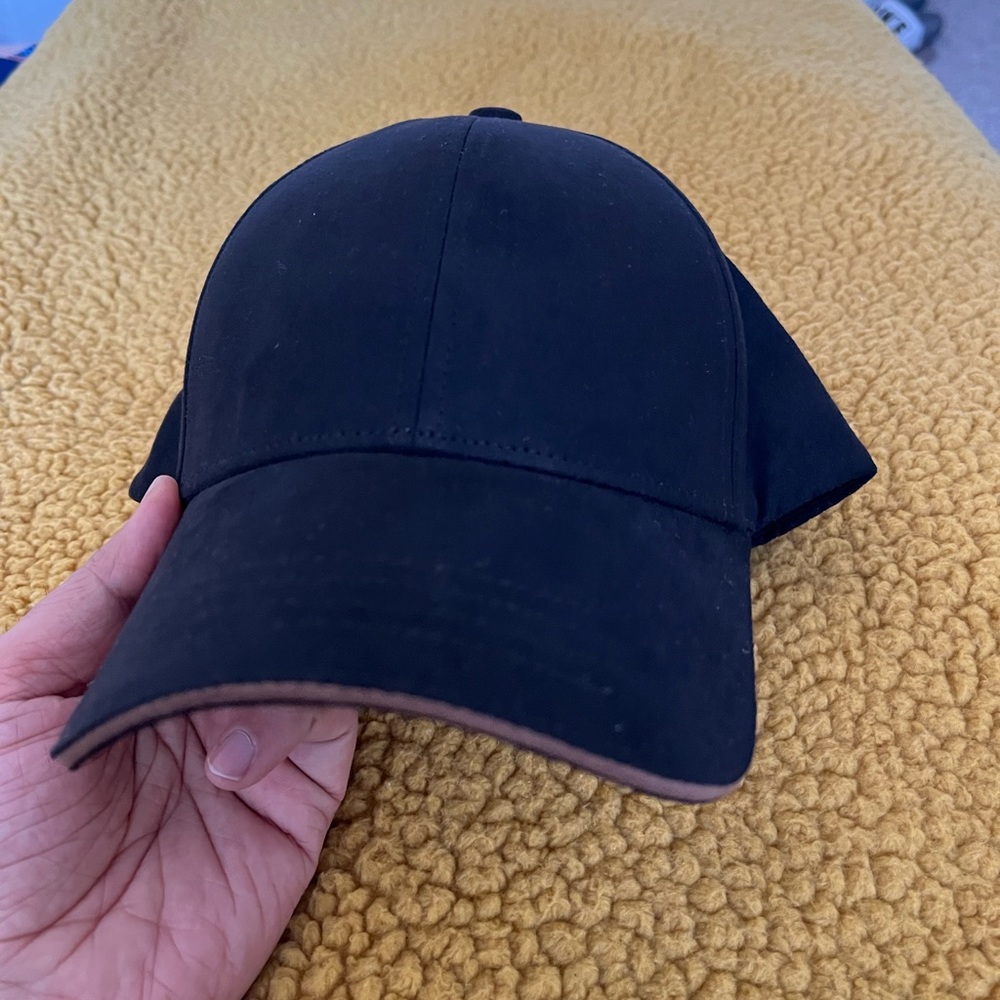 Basketball cap black from Club Monaco